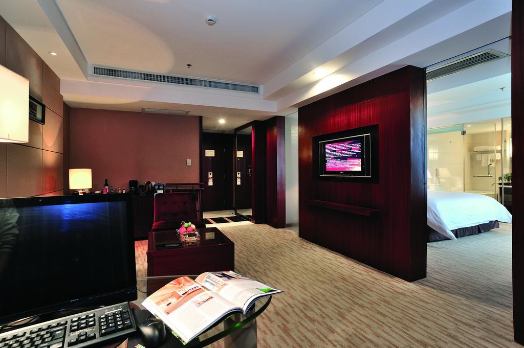 Xiongchu International Hotel 우한 객실 사진